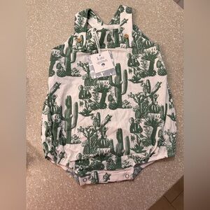 Kate Quinn cactus bubble